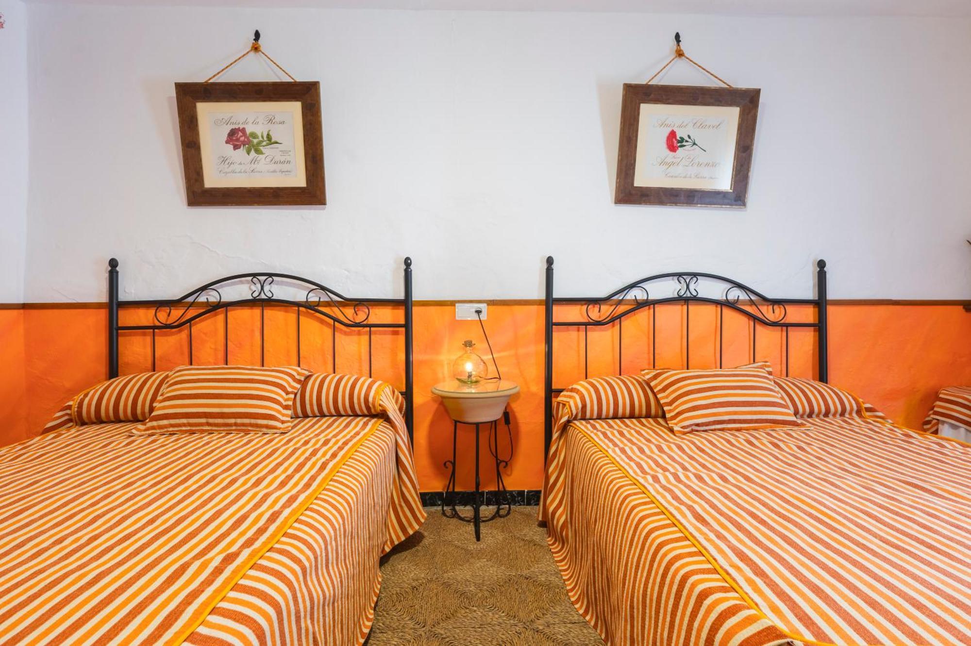 Fuente Nueva Guest House กาซาญา เดลา เซียร์รา ภายนอก รูปภาพ